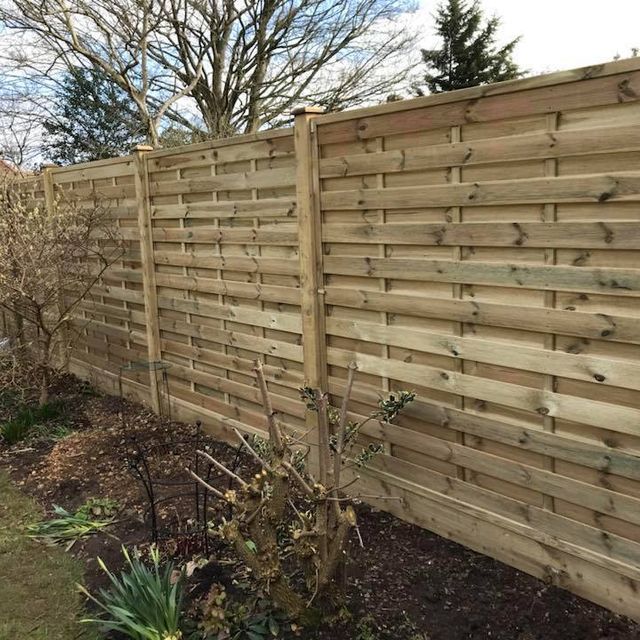 Hit and miss fence Hatfield